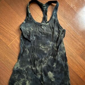 Lululemon Women's Black and Green Tie-Dye Tank Top